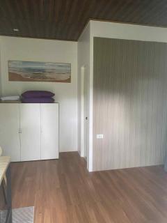 L & Ev Be My Guest - 5