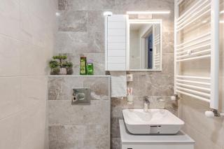 Premium Apartment Near Tbilisi Central and Metro - 9