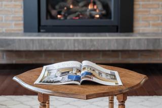 3 Bed 2 Bath Retro-Chic w Bright Modern Comforts - 3