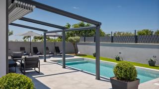 Modern villa Ana with 2 bedrooms in Tinjan - 4