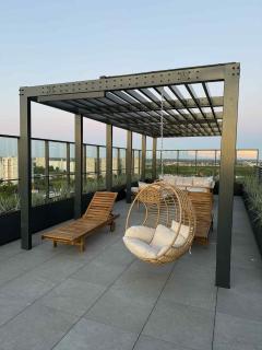 Luxury Apartment with Parking & Terrace Remote Work by Renters Prestige - 6