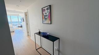 Panoramic Horizon Condo - Downtown Montreal with Pool and Parking - 2