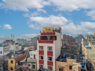 Hotel RV Golden A Few Steps from Golden Temple - 3