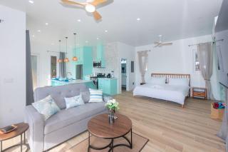 West Ends Best Kept Secret The Comfy Sloth - 0