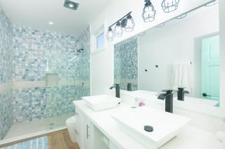 West Ends Best Kept Secret The Comfy Sloth - 1