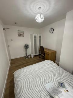 Spacious Double Room - Central Dartford - 7