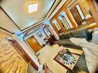 City Condo Perfect for Family & Friends - 0