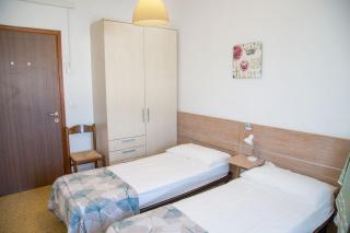 Two triple bedroom flat near the beach in Eraclea - Eraclea Mare - 2