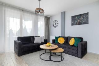 Bright Smrekowa Apartment in Zakopane with Parking by Noclegi Renters - 0