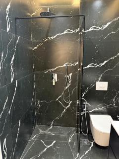 8th Floor Luxury Apartment Tirana 3 - 2