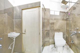 FabHotel Rajdanga Retreat - 4