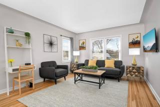 Modern & Pet Friendly in Kenny – Unit 2 - 7