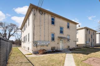 Modern & Pet Friendly in Kenny – Unit 2 - 6