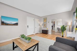 Modern & Pet Friendly in Kenny – Unit 2 - 4