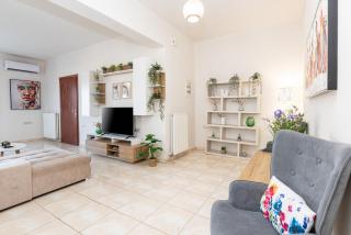 Lumina Apartment with Shared Pool - 3