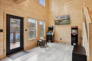 Green & Black Bear Cabins by Beyond Expectations - 1