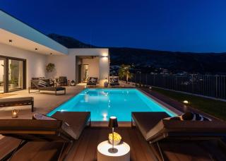 NEW! Villa Bella Ciao: A Stylish 3-Bedroom Retreat with Spectacular Split and Sea Views - 7