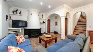 Villa with pool and panoramic views in Muro - 4