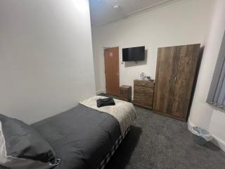 Millfield Road Homestay - 9