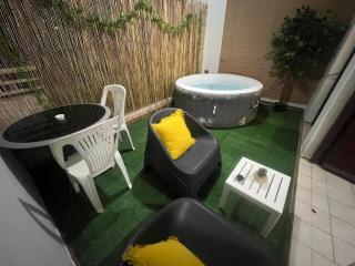 Joli F2 climatisé avec Jacuzzi - La Jacinthe - 9