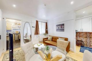 Modern 2 Bed Near Twickenham Stadium - 5 Min to Bus Stop - 2