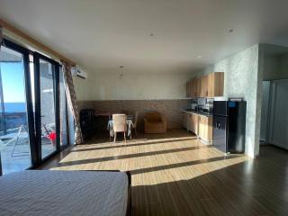 Квартира с большим балконом на море - 3