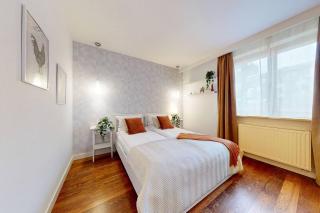 Modern Living Apartment With Garden and Parking - 1