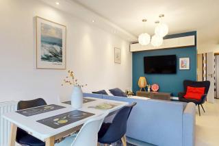 Modern Living Apartment With Garden and Parking - 3