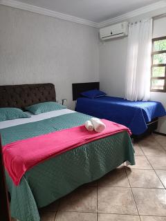 Casa com Piscina - Localização Estratégica - 9