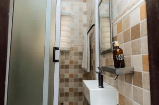 Modern 1 Bedroom Retreat by PB Homes - 5