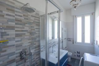 Penthouse Just Steps From The Center - 3