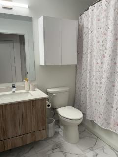 Spotless modern & bright 1 BR in North End Halifax - 6