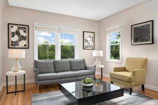 Modern & Pet Friendly in Kenny – Unit 3 - 0