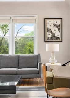 Modern & Pet Friendly in Kenny – Unit 3 - 9