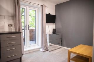 Modern 1-Bedroom Near Leeds Arena w Free Parking - Central Station - 5