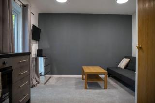 Modern 1-Bedroom Near Leeds Arena w Free Parking - 2
