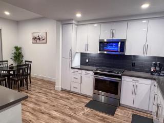 Modern Family Home Near Disney With Resort Amenities - 8