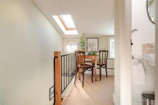 1 Bed in Woodbridge oc-11ang - 1