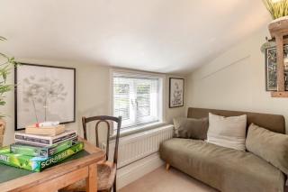 1 Bed in Woodbridge oc-11ang - 1