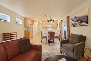 Meet Me on Milwaukee 30 Day Minimum home - 4