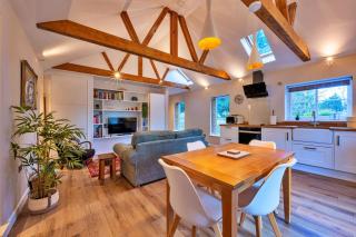 Finest Retreats - The Asparagus Shed - 0