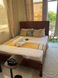 Hosting by Vee Studio - 4