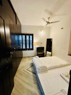 The Peace Lily 2BHK Homestay Hosted by Superhost - 1