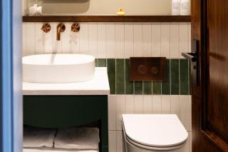 Longlands Inn & Cottages - 1