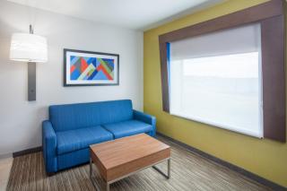 Holiday Inn Express & Suites Texarkana by IHG - Texarkana - 4