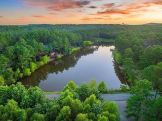 5 Bedroom - Four En-Suite & Bunk Loft w/half bath - 8