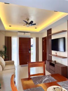 Humble Cocoon1-2BR Unit House Near Inflatable Island & Subic Bay Yacht - 4