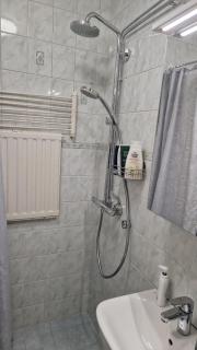 Valoisa huoneisto lähellä ydinkeskustaa - 1