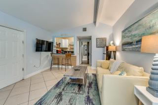 Relax and Explore! Tranquil Sarasota Unit Near Beach - 4