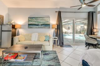 Relax and Explore! Tranquil Sarasota Unit Near Beach - 2